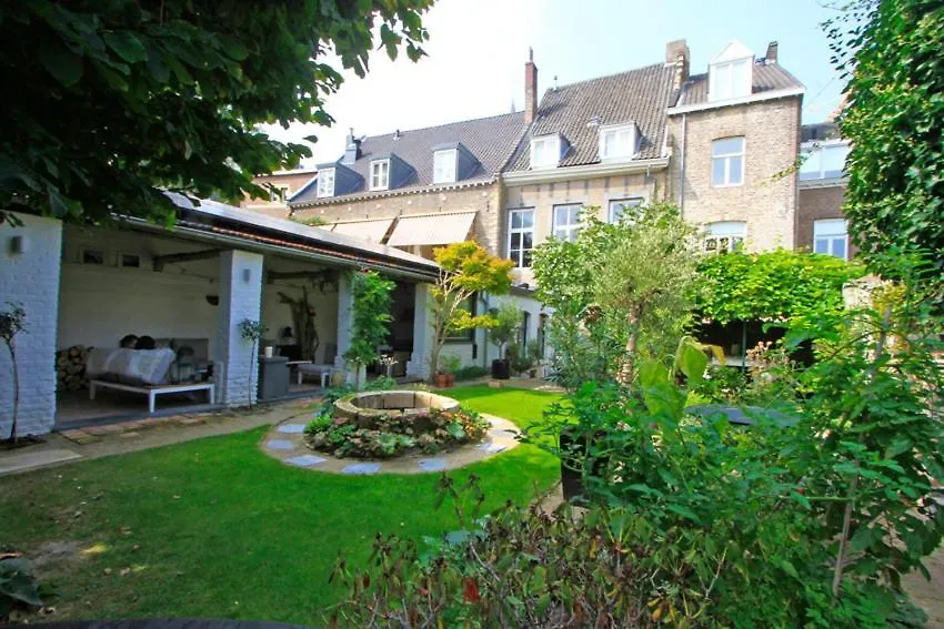 Bed & Breakfast In Monumental House Maastricht Centre